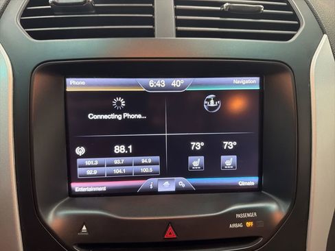 Used 2014 Ford Explorer XLT w/ Equipment Group 202A image 22