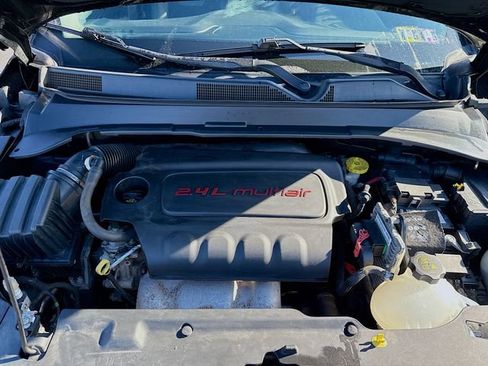 Used 2018 Jeep Compass Latitude w/ Popular Equipment Group image 32