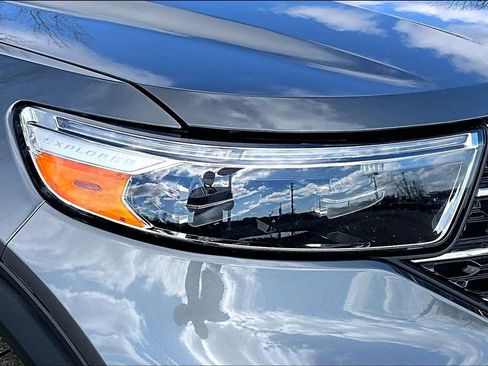 Certified 2023 Ford Explorer XLT image 12