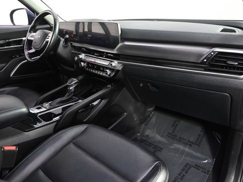 Used 2025 Kia Telluride S AWD/4WD image 15