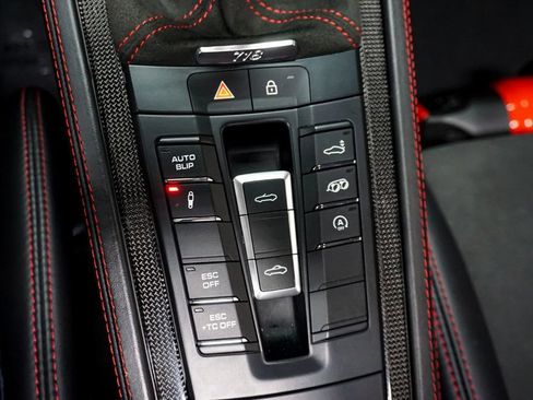 Used 2022 Porsche 718 Boxster Spyder RWD image 82