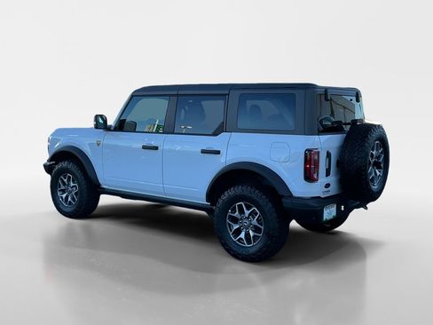 Used 2024 Ford Bronco Badlands image 3