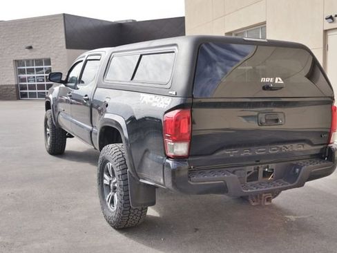 Used 2016 Toyota Tacoma TRD Sport w/ Towing Package image 3