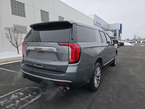 Used 2021 GMC Yukon XL Denali w/ Denali Premium Package image 7