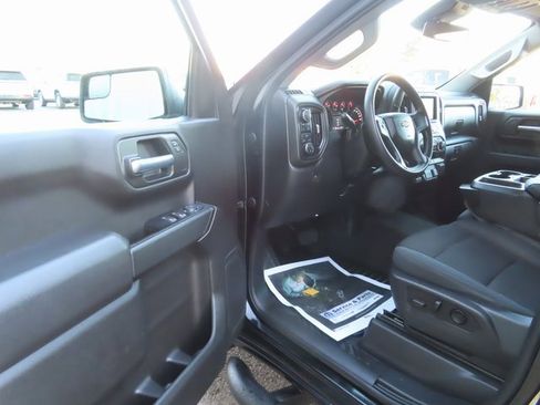 Used 2023 Chevrolet Silverado 1500 Custom image 18