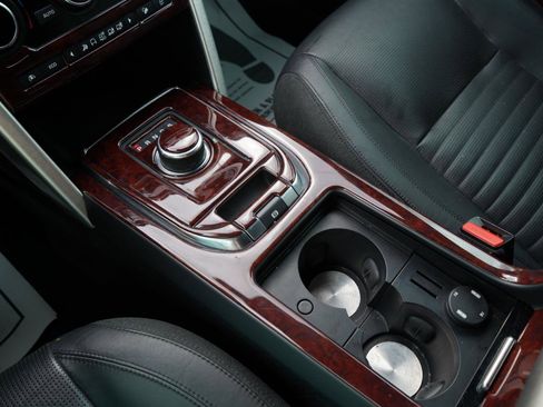 Used 2017 Land Rover Discovery Sport HSE Luxury image 43