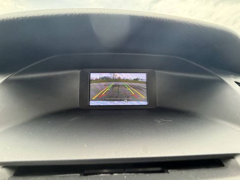 Used 2016 Ford Focus SE FWD image 19