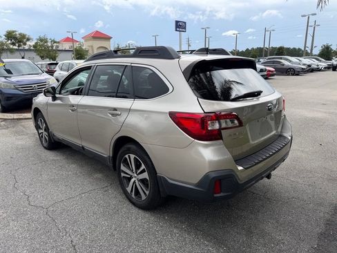 Used 2018 Subaru Outback 3.6R Limited AWD/4WD image 8