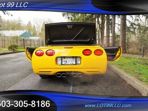 Used 2001 Chevrolet Corvette Convertible w/ Preferred Equipment Group2 RWD image 31