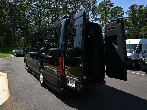 Used 2025 Mercedes-Benz Sprinter 3500 image 30