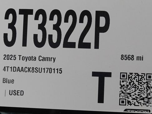 Used 2025 Toyota Camry LE image 28