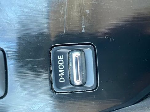 Used 2023 Nissan Rogue SV FWD image 21