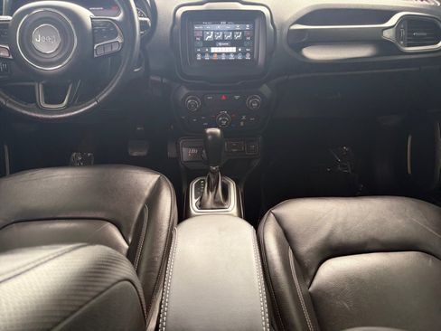 Used 2019 Jeep Renegade Limited AWD/4WD image 17