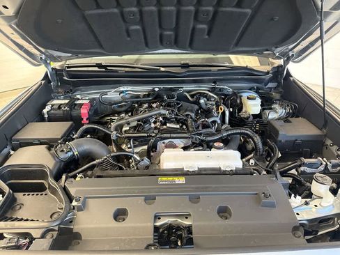 Used 2025 Toyota Tacoma SR5 image 16