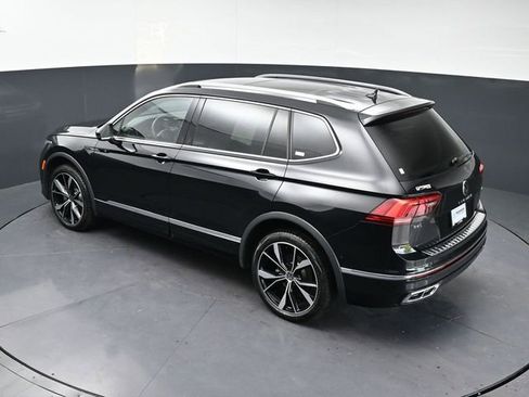Used 2024 Volkswagen Tiguan SEL R-Line AWD/4WD image 30