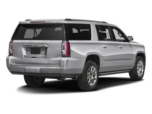 Used 2016 GMC Yukon XL Denali w/ Open Road Package AWD/4WD image 5