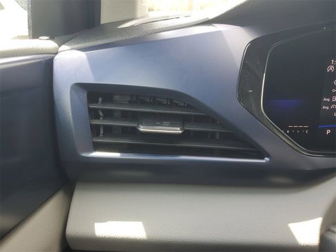 Used 2022 Volkswagen Taos SE image 96