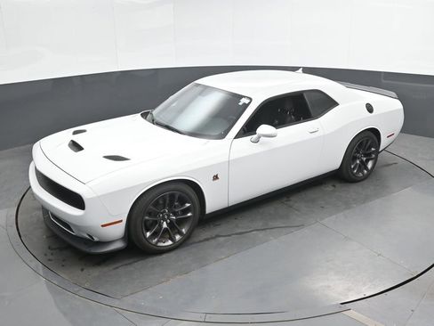 Used 2021 Dodge Challenger R/T Scat Pack RWD image 36