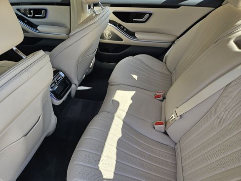 Certified 2022 Mercedes-Benz S 500 4MATIC image 30