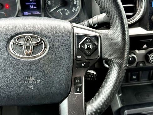 Used 2019 Toyota Tacoma TRD Off-Road AWD/4WD image 23