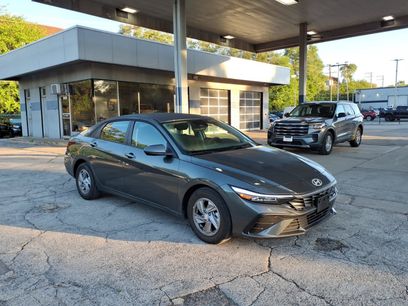 Used 2025 Hyundai Elantra SE