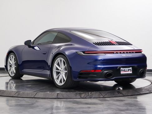 Used 2021 Porsche 911 Carrera RWD image 3