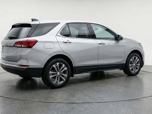 Used 2025 Chevrolet Equinox LT FWD image 9