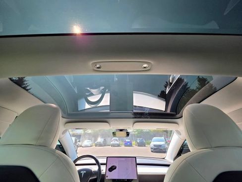 Used 2019 Tesla Model 3 RWD image 48