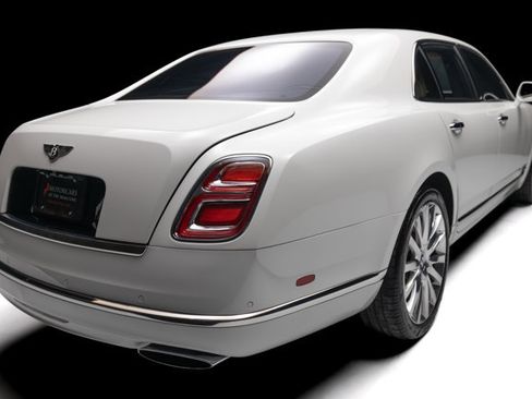 Used 2017 Bentley Mulsanne RWD image 26