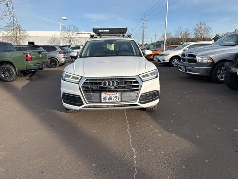 Used 2019 Audi Q5 Prestige image 2