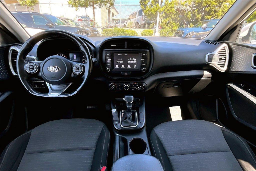 Used 2020 Kia Soul GT-Line w/ GT 2.0L Power Sunroof Package FWD image 11