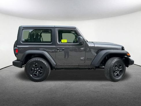 Used 2025 Jeep Wrangler Sport AWD/4WD image 15