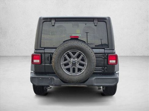 Used 2025 Jeep Wrangler Sport AWD/4WD image 6