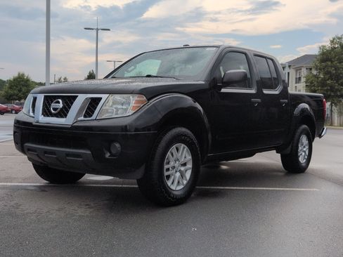 Used 2015 Nissan Frontier SV AWD/4WD image 8