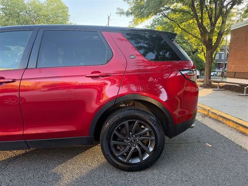 Used 2018 Land Rover Discovery Sport HSE AWD/4WD image 12