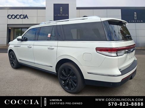 Certified 2023 Lincoln Navigator L Reserve AWD/4WD image 6
