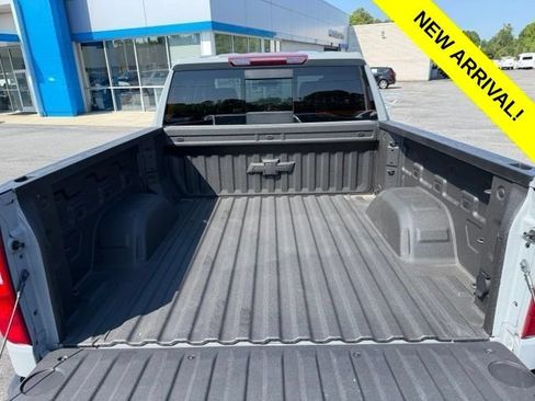 Used 2024 Chevrolet Silverado 1500 LT w/ Safety Package AWD/4WD image 10
