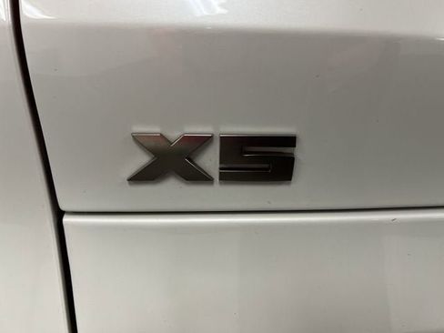 Used 2023 BMW X5 M50i w/ Executive Package image 33