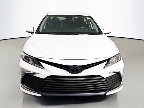 Used 2023 Toyota Camry LE image 2