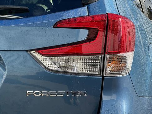 Used 2021 Subaru Forester Limited w/ Popular Package #3 image 7