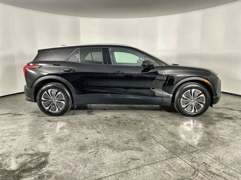 Used 2024 Chevrolet Blazer EV LT image 9