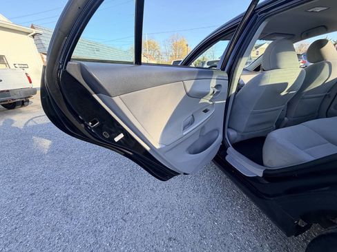Used 2010 Toyota Corolla LE FWD image 26