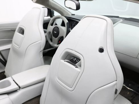 Used 2014 Aston Martin Vanquish Volante RWD image 85