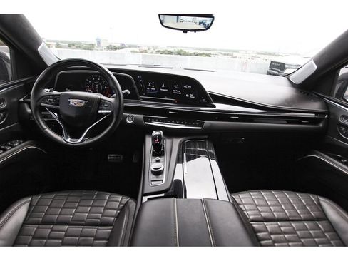 Certified 2024 Cadillac Escalade ESV V w/ Heavy-Duty Trailer Package AWD/4WD image 9