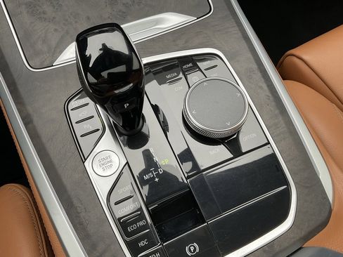 Used 2022 BMW X5 xDrive40i w/ Premium Package image 18