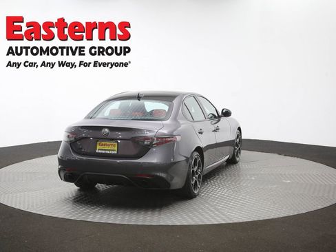 Used 2024 Alfa Romeo Giulia Veloce AWD/4WD image 39