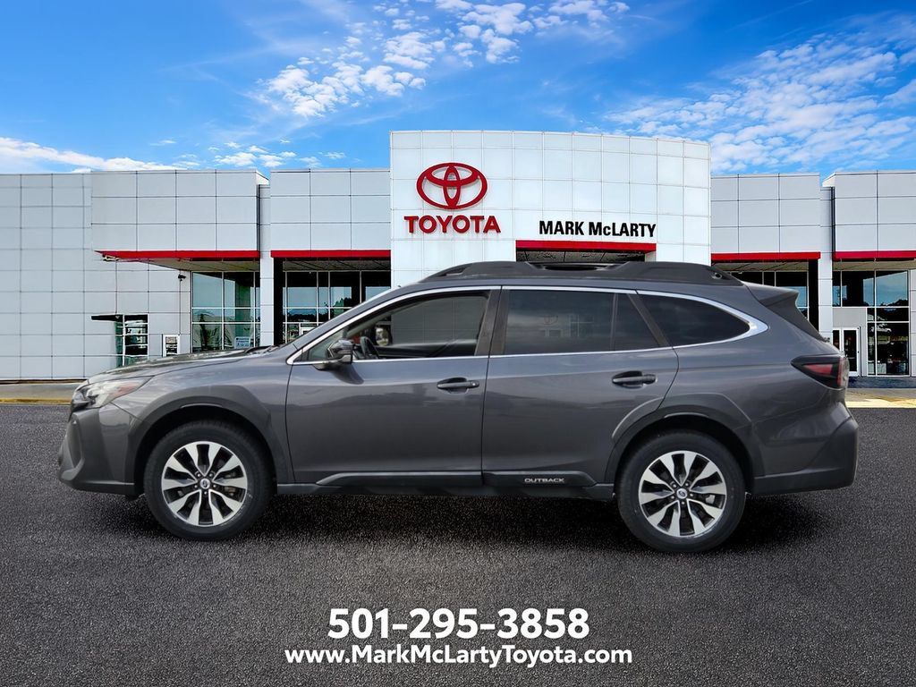 Used 2023 Subaru Outback Limited AWD/4WD image 2