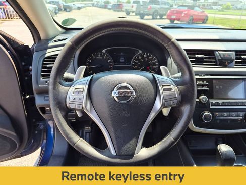 Used 2016 Nissan Altima 2.5 SR w/ LED Appearance Package FWD image 15