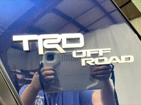 Certified 2020 Toyota 4Runner TRD Off-Road Premium image 9