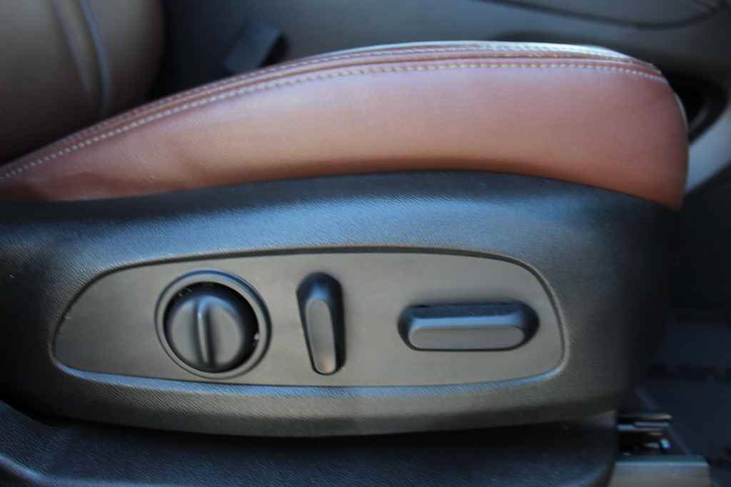Used 2018 Buick Enclave Avenir w/ Avenir Technology Package FWD image 32